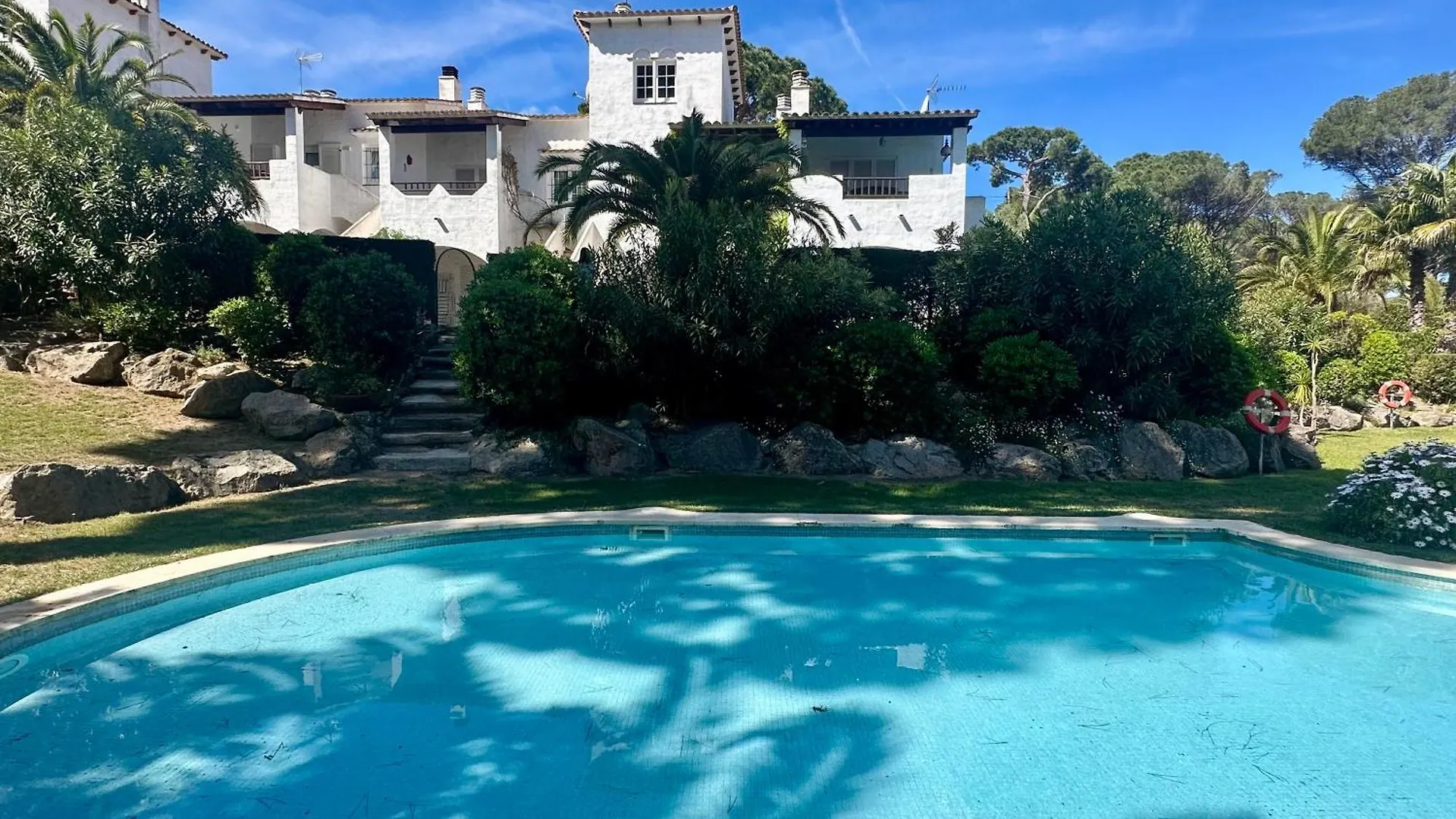 Holiday home Villa Blanca 13 - Recien Renovada Casa Con Jardin Y Piscina Comunitaria Pals
