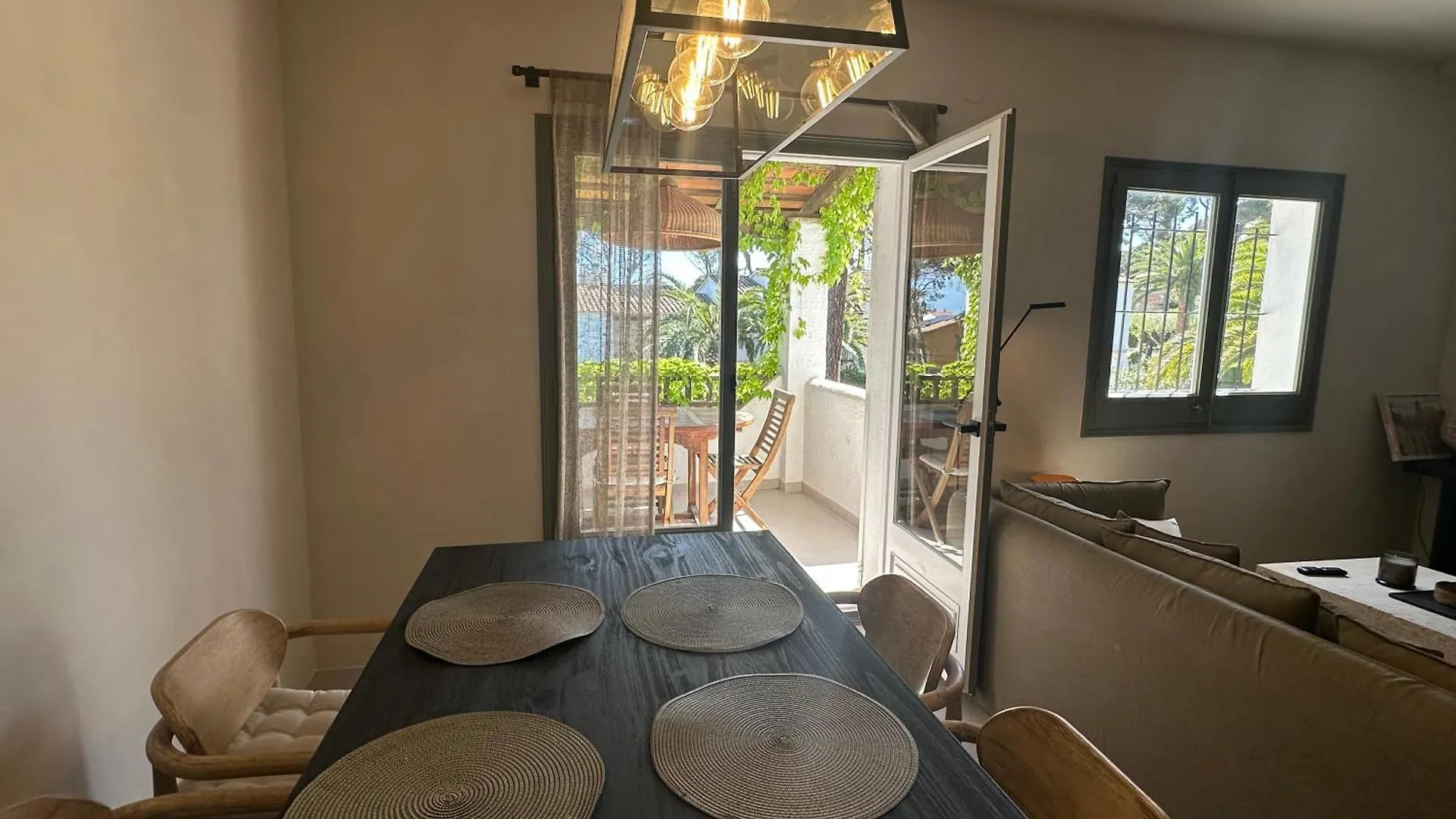 Villa Blanca 13 - Recien Renovada Casa Con Jardin Y Piscina Comunitaria Pals 0*,