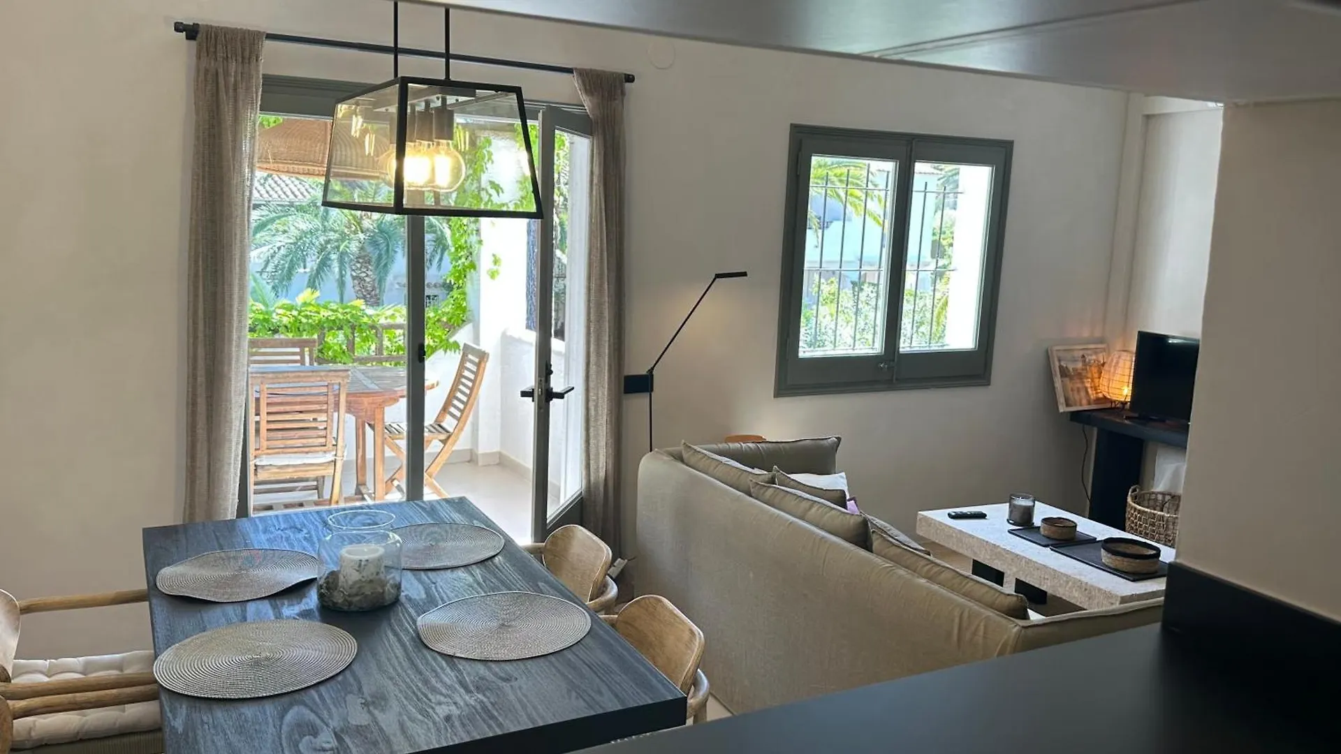 Villa Blanca 13 - Recien Renovada Casa Con Jardin Y Piscina Comunitaria Pals
